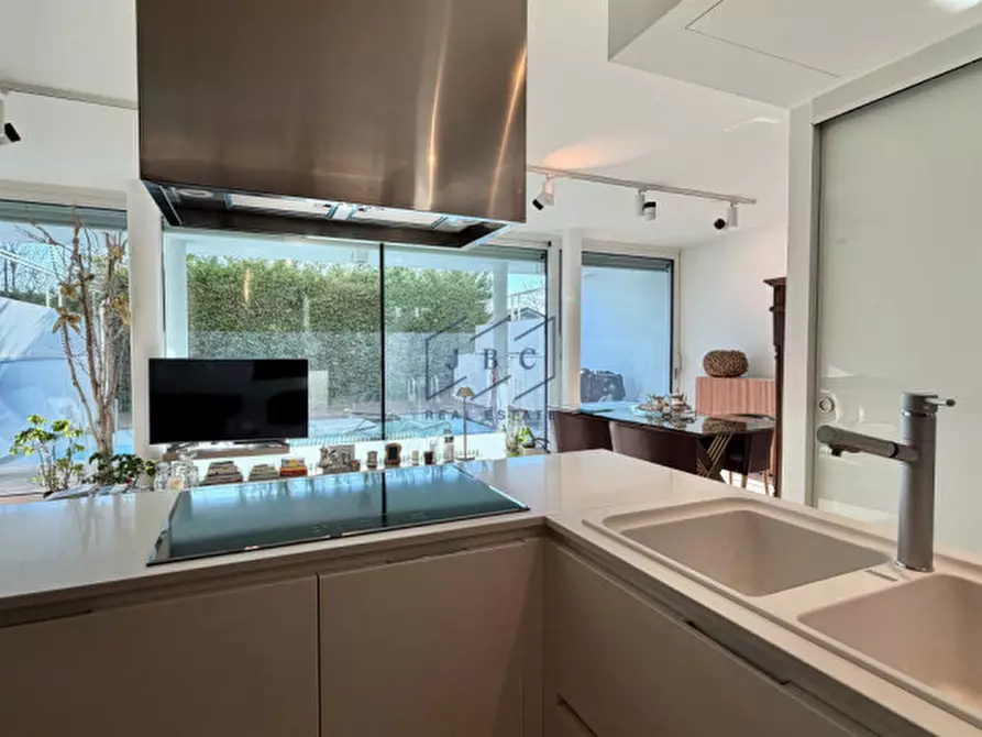 Immagine 7 di Villetta a schiera in vendita  in Via Lombardia a Jesolo