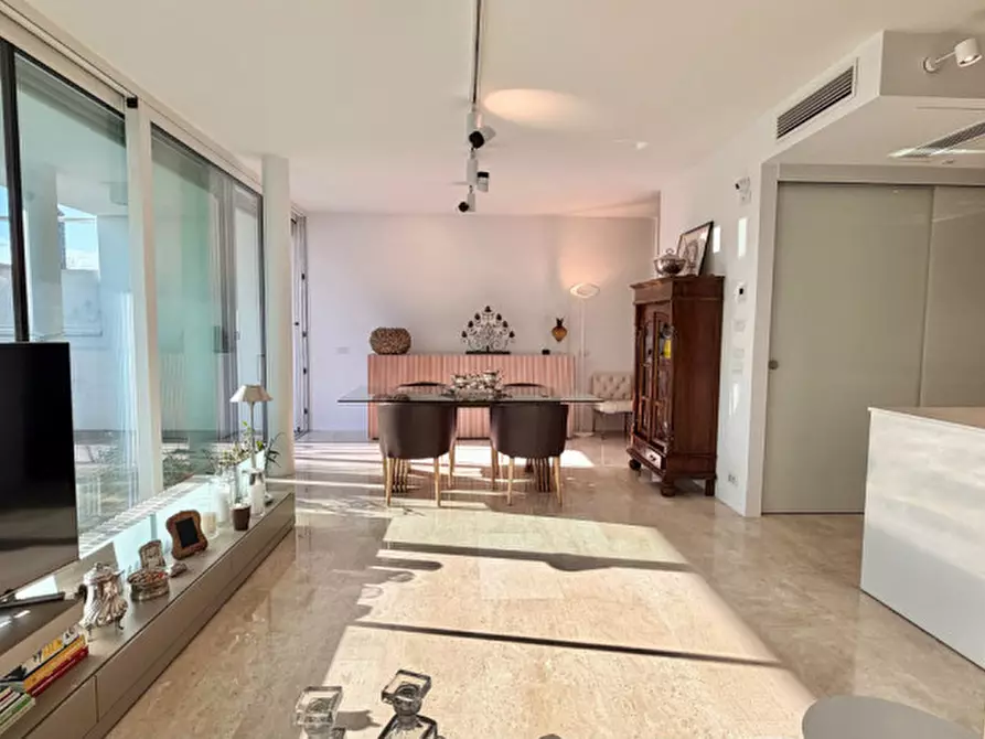 Immagine 10 di Villetta a schiera in vendita  in Via Lombardia a Jesolo