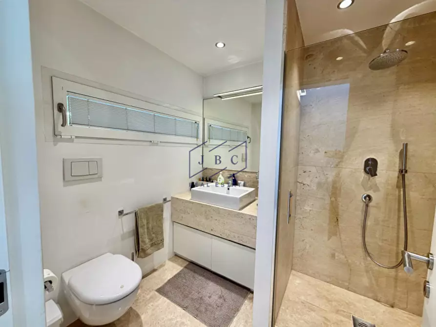 Immagine 20 di Villetta a schiera in vendita  in Via Lombardia a Jesolo