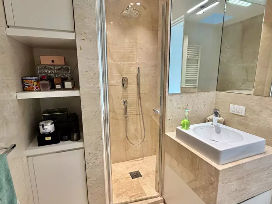 Immagine 34 di Villetta a schiera in vendita  in Via Lombardia a Jesolo