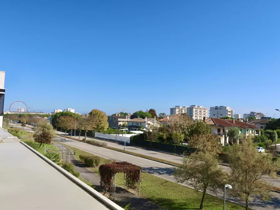 Immagine 40 di Villetta a schiera in vendita  in Via Lombardia a Jesolo