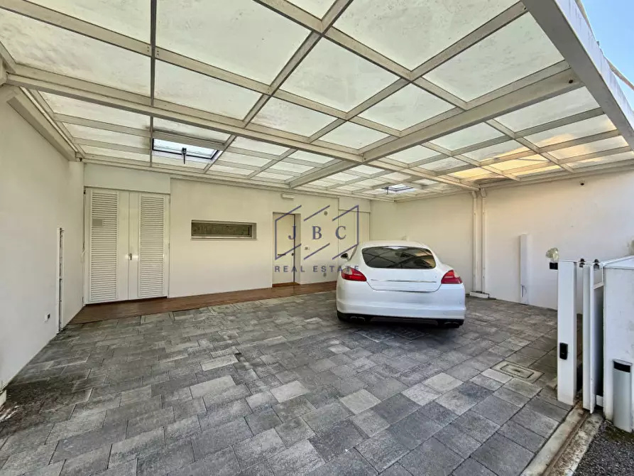 Immagine 42 di Villetta a schiera in vendita  in Via Lombardia a Jesolo