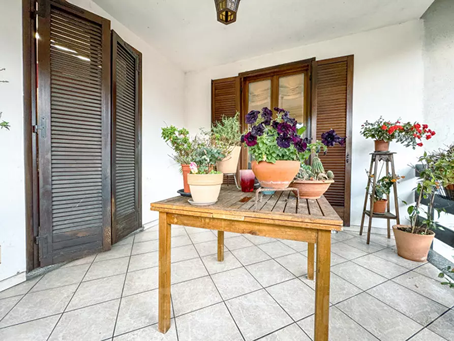 Immagine 12 di Casa bifamiliare in vendita  in via Cureggio 26 a Borgomanero