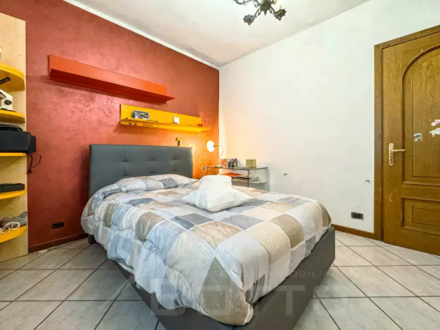 Immagine 16 di Casa bifamiliare in vendita  in via Cureggio 26 a Borgomanero