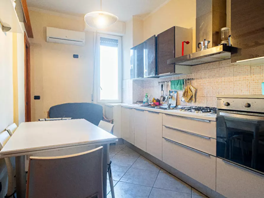 Immagine 5 di Appartamento in vendita  in Viale Antonio Gramsci, 31 a Parma