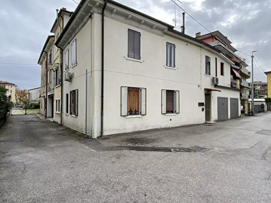 Immagine 24 di Appartamento in vendita  in Via Alessandro Rossi, 36 a Vicenza