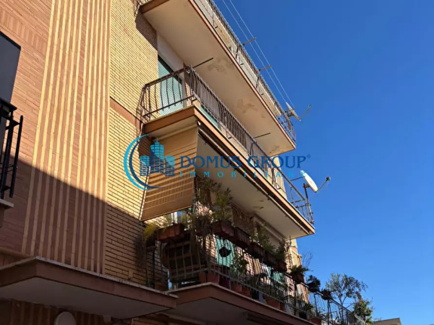 Immagine 1 di Appartamento in vendita  in VIA AGLIE' a Roma