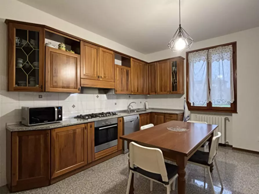 Immagine 1 di Camera in affitto  in Via Aldo Moro 81 a Colorno