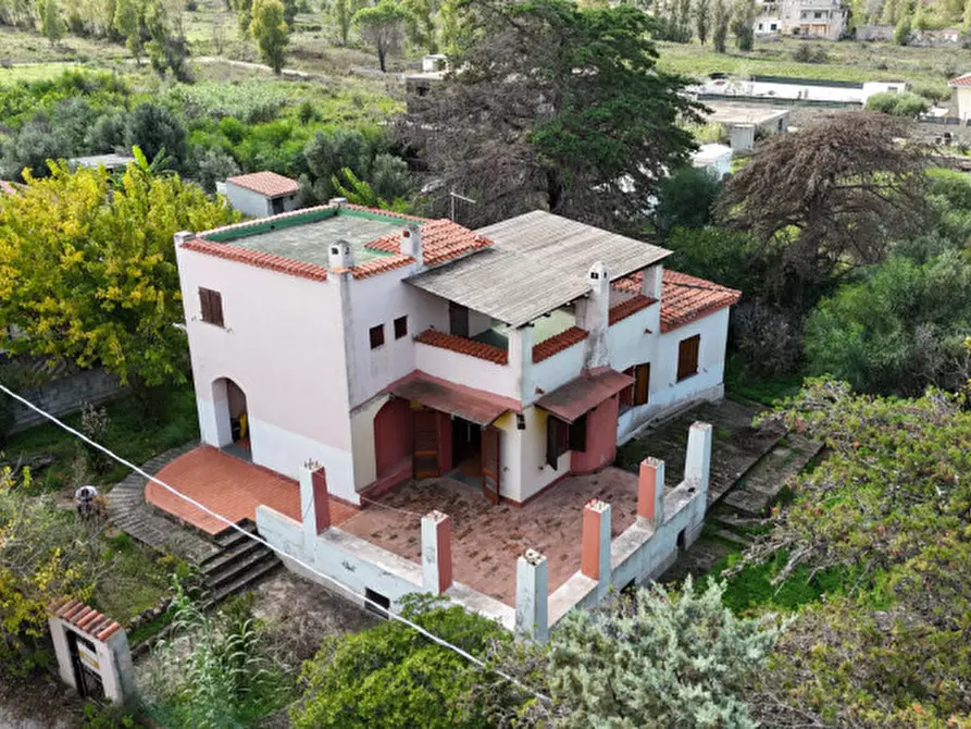 Immagine 1 di Villa in vendita  in Via Londra a Posada