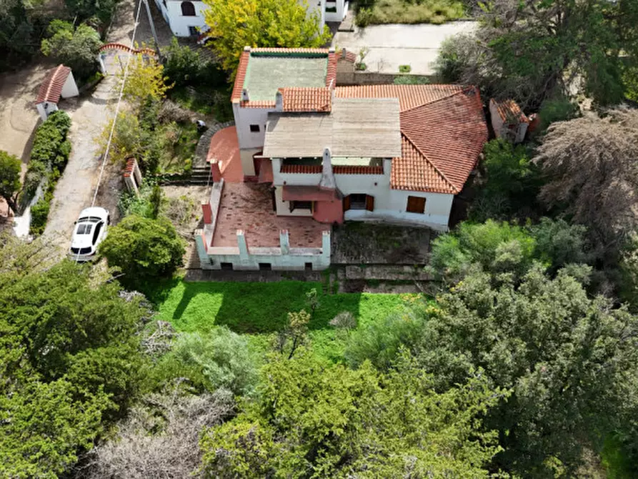 Immagine 3 di Villa in vendita  in Via Londra a Posada