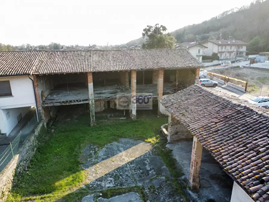 Immagine 2 di Rustico / casale in vendita  in Via Eugenio Montale a Provaglio D'iseo