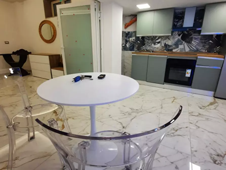 Immagine 1 di Appartamento in affitto  in VIA SALVATOR ROSA a Napoli