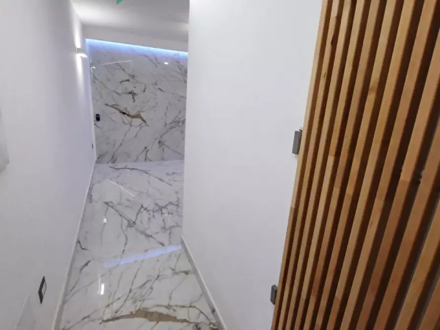 Immagine 17 di Appartamento in affitto  in VIA SALVATOR ROSA a Napoli