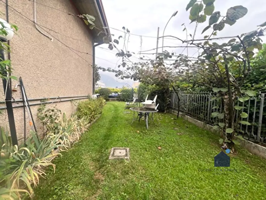 Immagine 4 di Casa bifamiliare in vendita  in Via Evaristo Almici a Rezzato