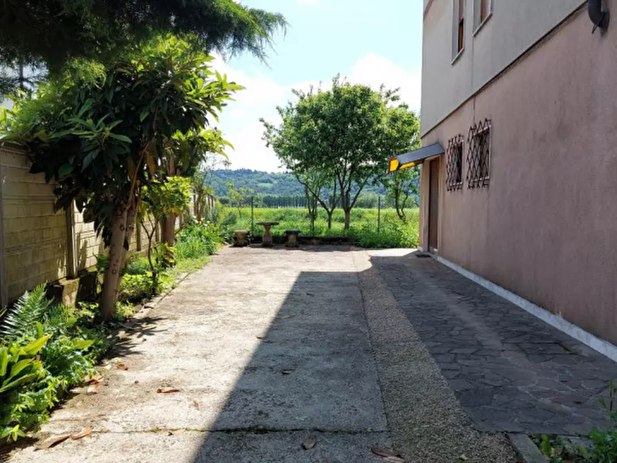 Immagine 1 di Casa indipendente in vendita  in viale Sant' agostino a Vicenza