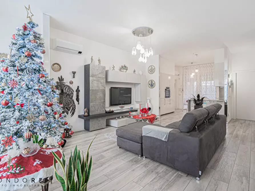 Immagine 5 di Villa in vendita  in Via Oriana Fallaci a San Lazzaro Di Savena