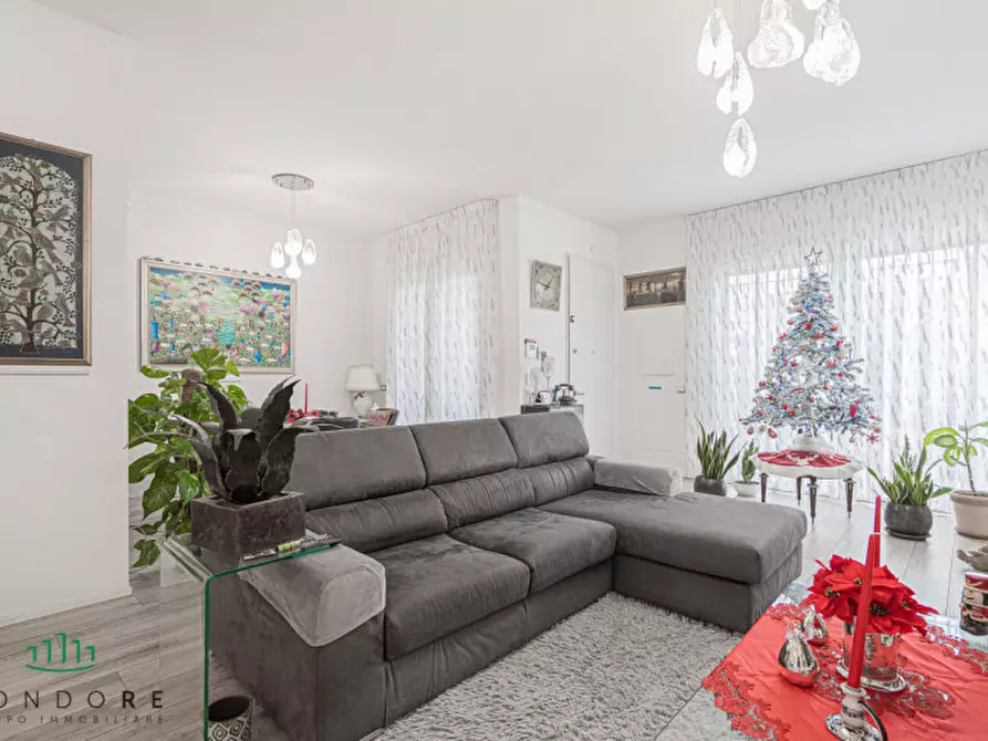 Immagine 8 di Villa in vendita  in Via Oriana Fallaci a San Lazzaro Di Savena