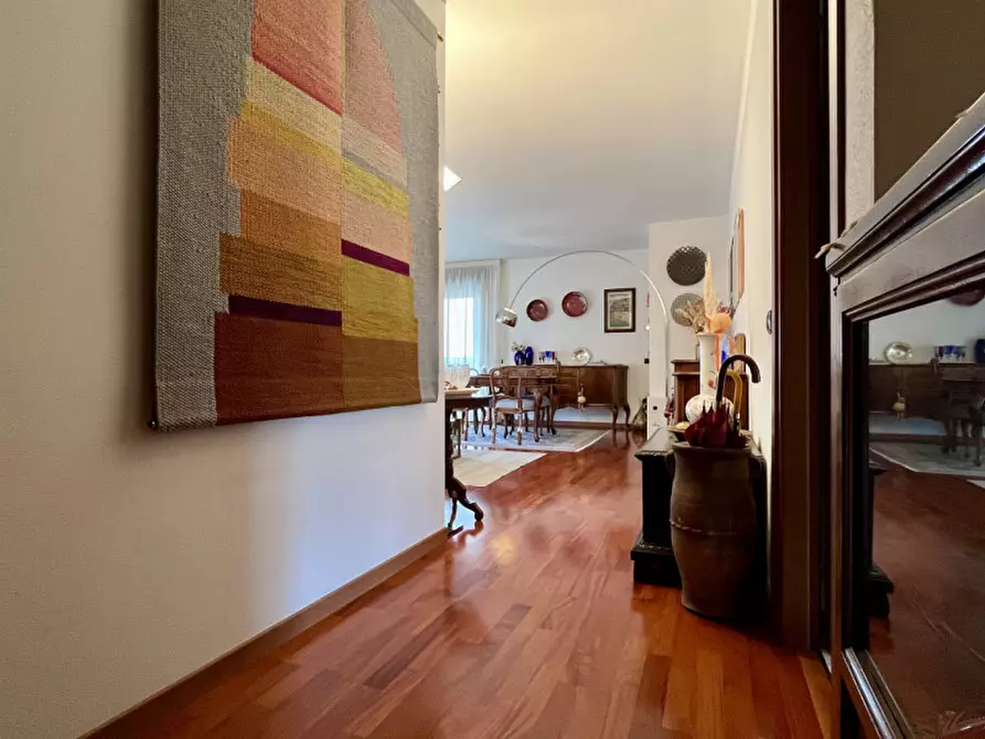 Immagine 2 di Appartamento in vendita  in Via Vincenzo Periz a Vicenza