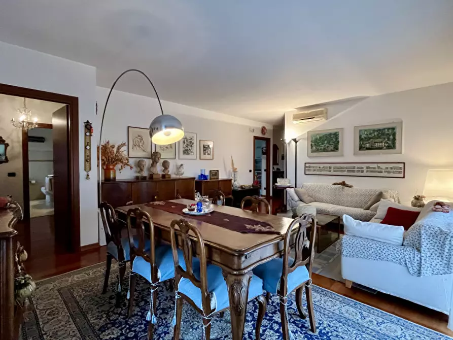 Immagine 6 di Appartamento in vendita  in Via Vincenzo Periz a Vicenza