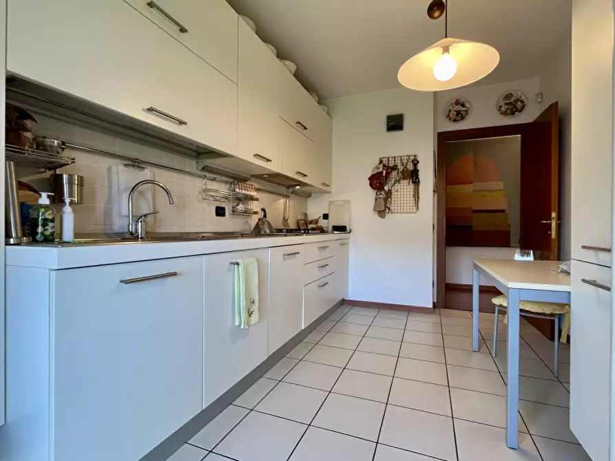 Immagine 13 di Appartamento in vendita  in Via Vincenzo Periz a Vicenza