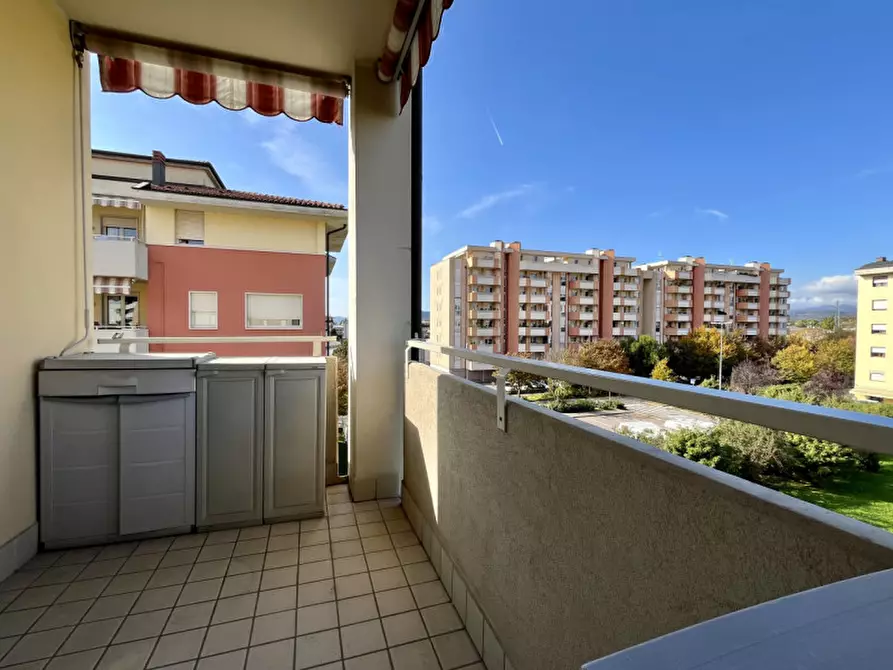 Immagine 25 di Appartamento in vendita  in Via Vincenzo Periz a Vicenza