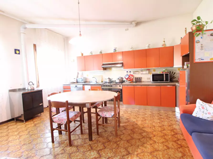 Immagine 12 di Casa bifamiliare in vendita  in VIA BAGNO n. 12 a Cinto Euganeo