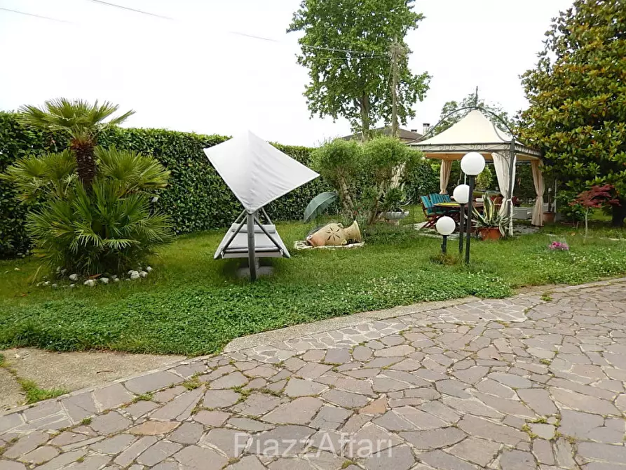 Immagine 7 di Casa indipendente in vendita  in Via Villa del Bosco a Correzzola