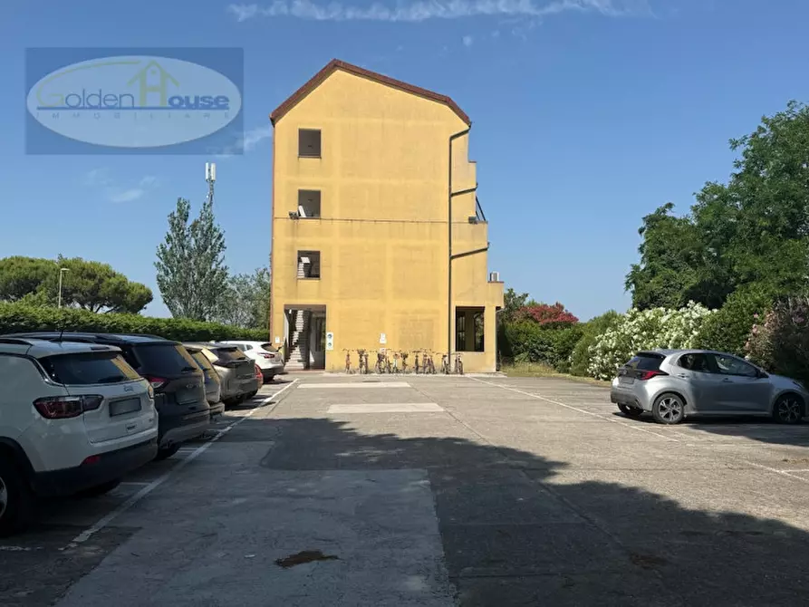 Immagine 2 di Appartamento in vendita  in Via Raffaello Sanzio 116 a Comacchio