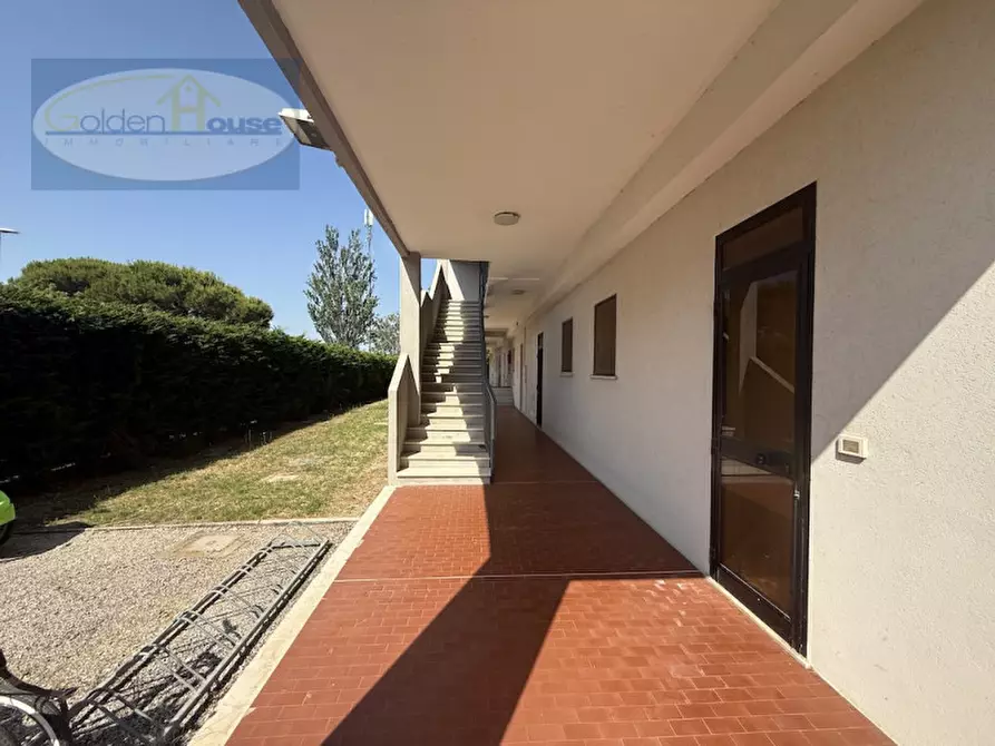 Immagine 3 di Appartamento in vendita  in Via Raffaello Sanzio 116 a Comacchio