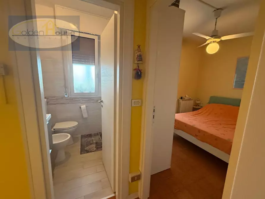 Immagine 13 di Appartamento in vendita  in Via Raffaello Sanzio 116 a Comacchio