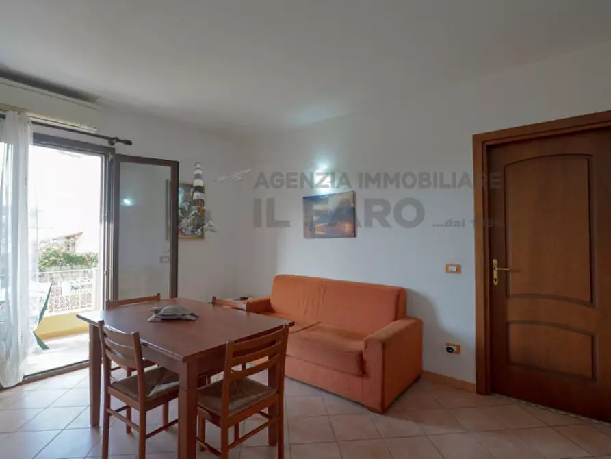 Immagine 3 di Appartamento in vendita  in Via Quarto a La Maddalena