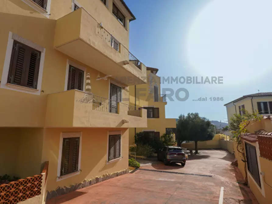 Immagine 15 di Appartamento in vendita  in Via Quarto a La Maddalena