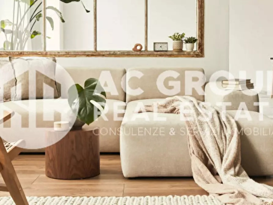 Immagine 2 di Appartamento in vendita  in Via Brera a Uboldo