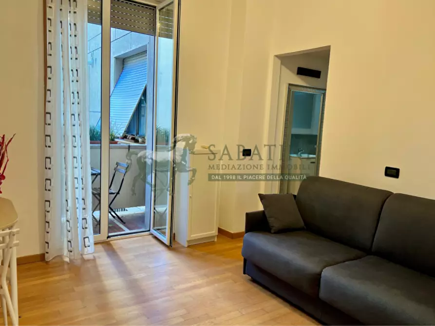 Immagine 3 di Appartamento in affitto  in via gustavo fara 17 a Milano