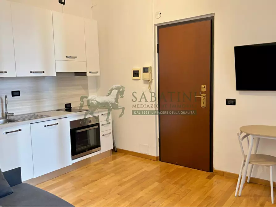 Immagine 14 di Appartamento in affitto  in via gustavo fara 17 a Milano