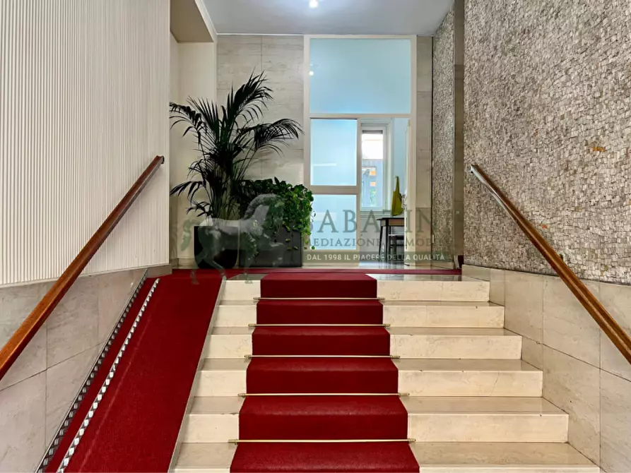 Immagine 15 di Appartamento in affitto  in via gustavo fara 17 a Milano