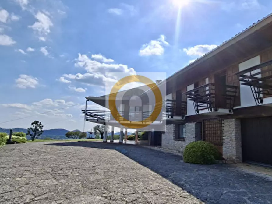 Immagine 1 di Villa in vendita  a Pederobba