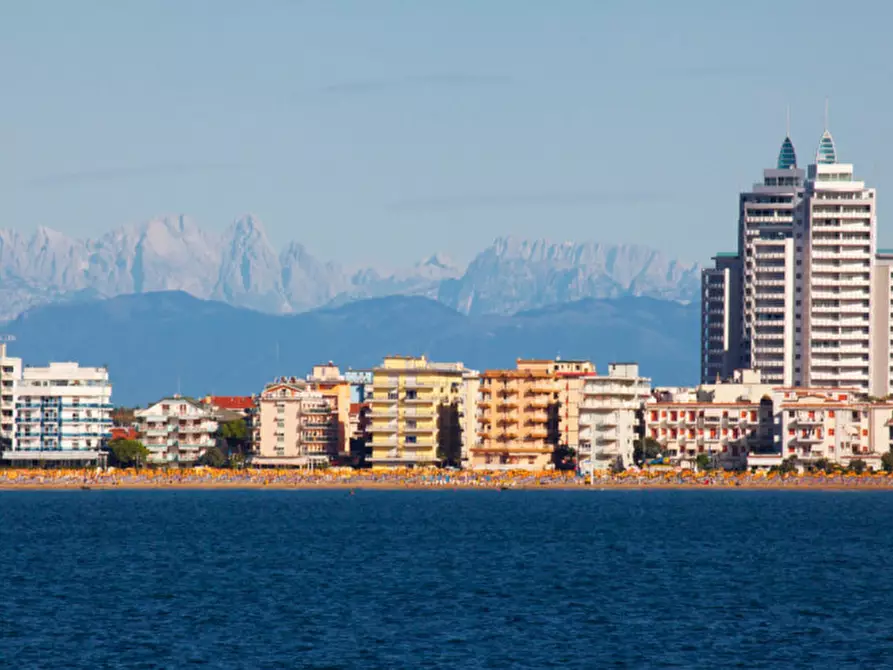 Immagine 11 di Terreno in vendita  in Via Andrea Bafile 295 a Jesolo