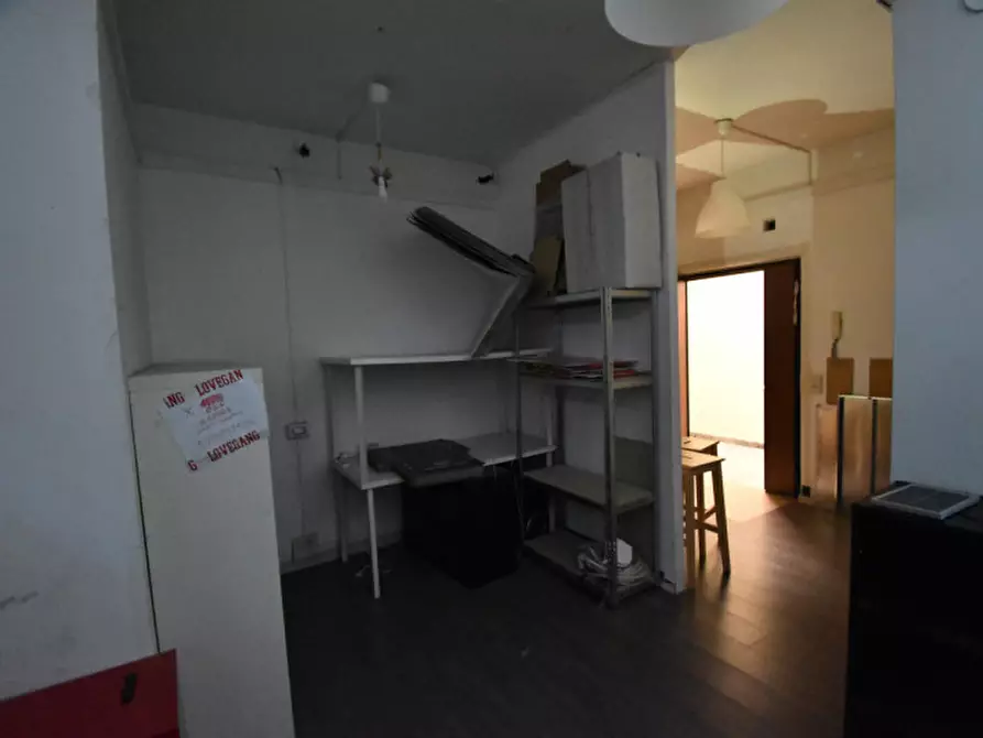 Immagine 4 di Laboratorio in affitto  in Via Cino da Pistoia a Roma