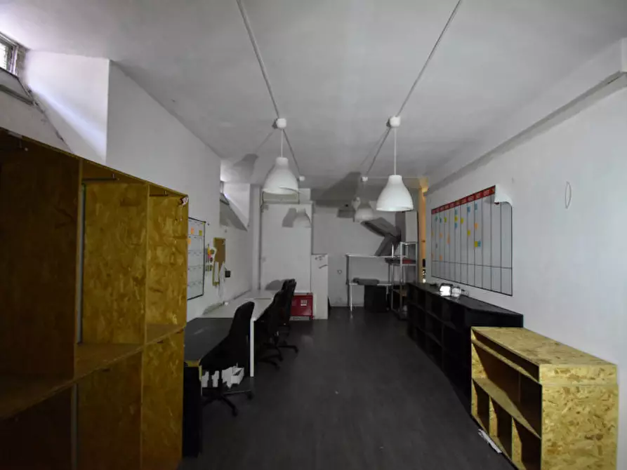 Immagine 11 di Laboratorio in affitto  in Via Cino da Pistoia a Roma
