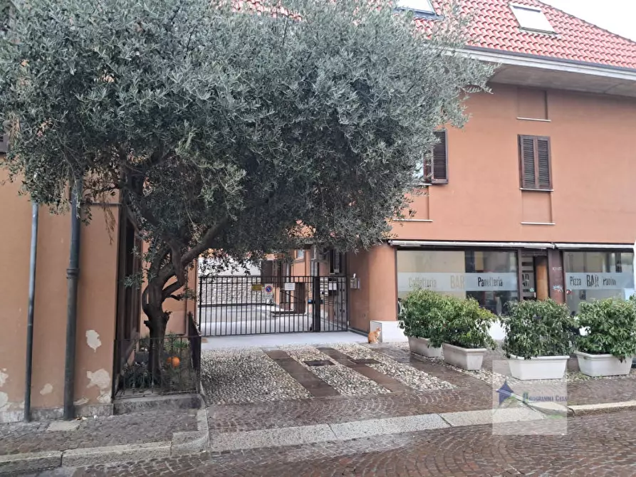 Immagine 2 di Garage in affitto  in via Volta a Turbigo