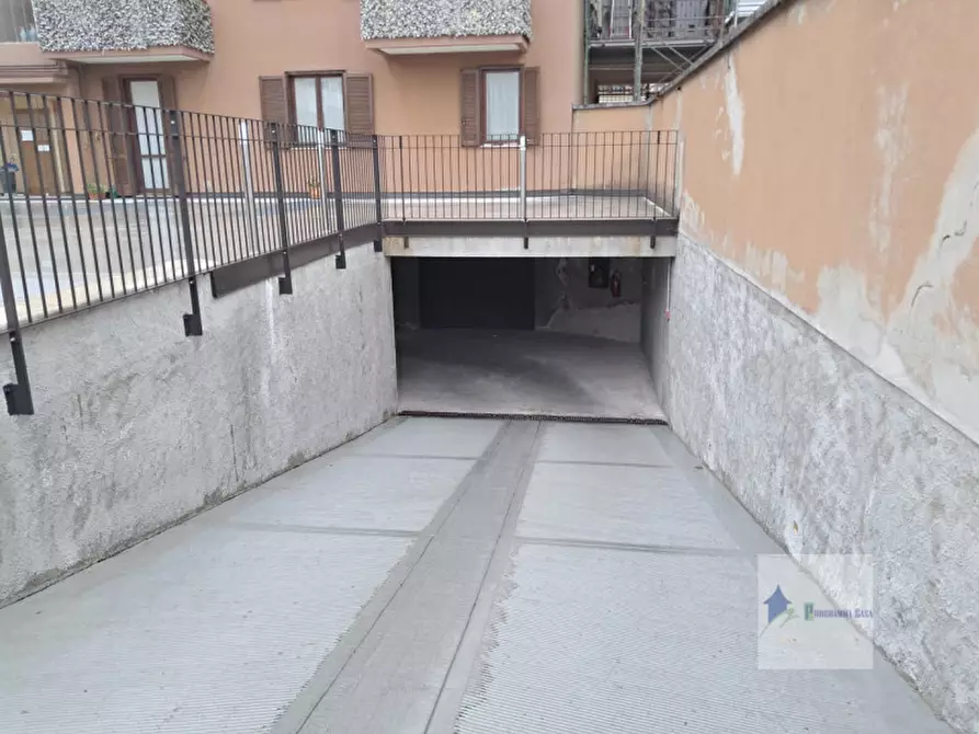 Immagine 3 di Garage in affitto  in via Volta a Turbigo