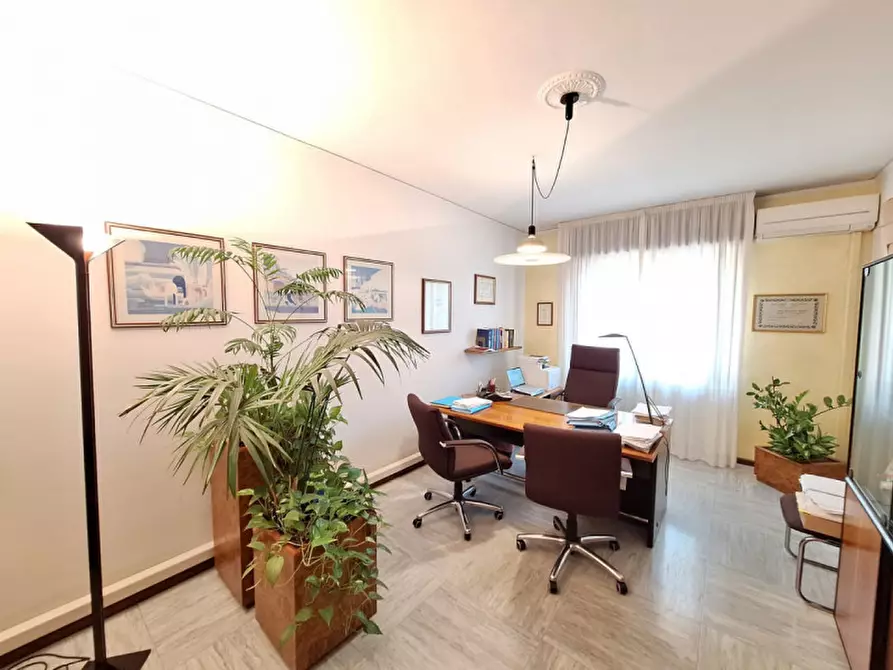 Immagine 7 di Ufficio in vendita  in Via Celio a Rovigo