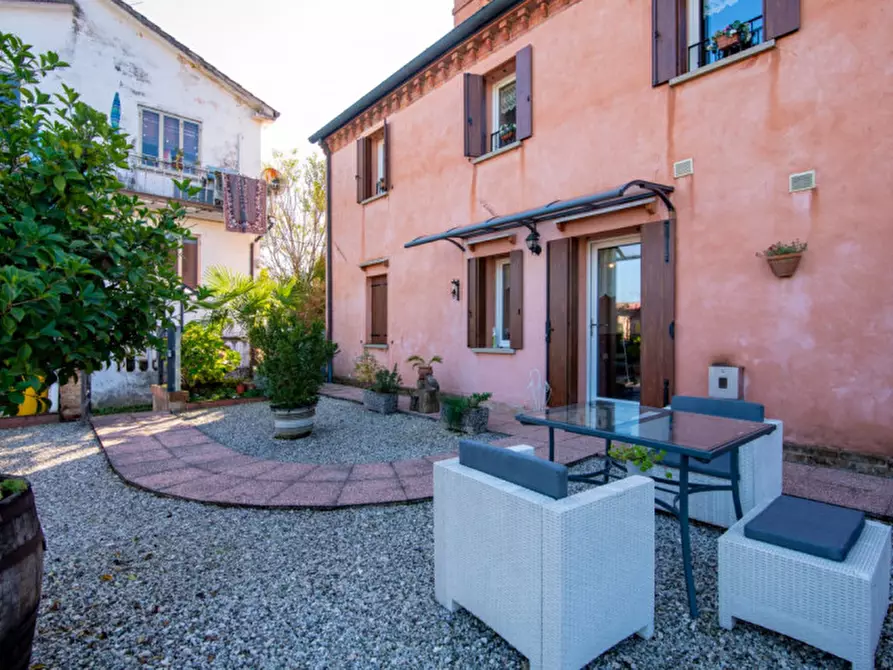 Immagine 2 di Casa indipendente in vendita  in Via Missaglia a Mestrino