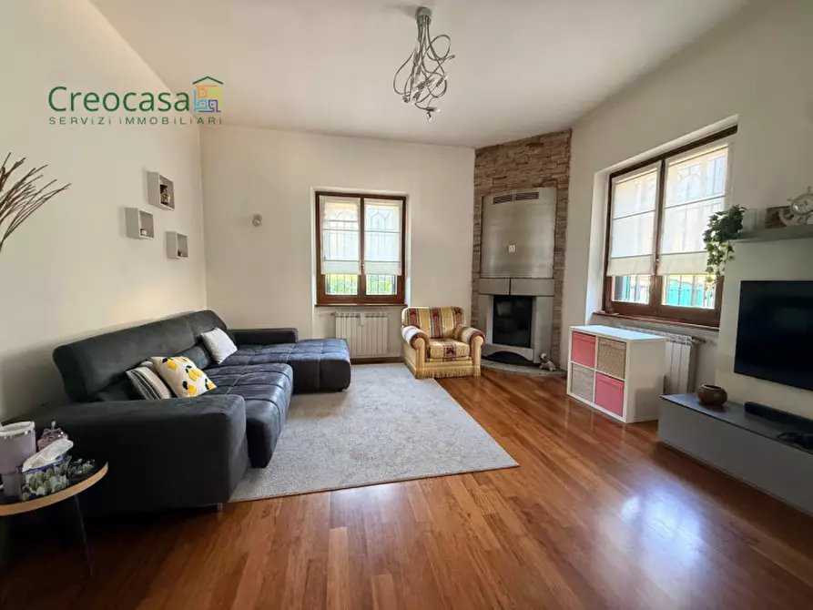 Immagine 5 di Villa in vendita  a Dalmine