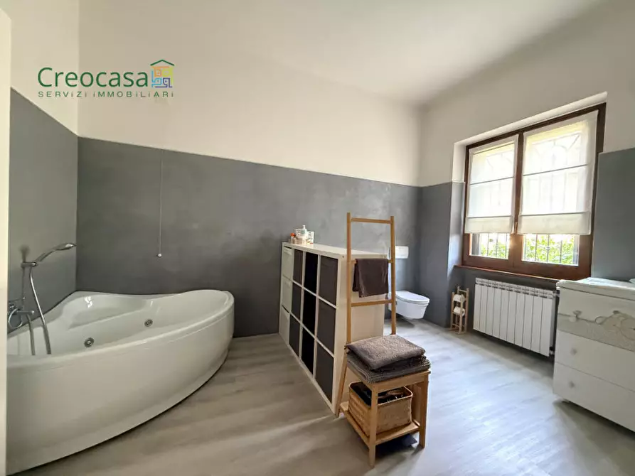 Immagine 11 di Villa in vendita  a Dalmine