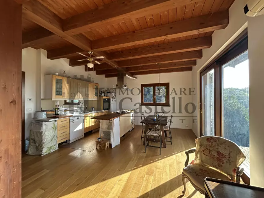 Immagine 1 di Casa indipendente in vendita  in gioiella a Castiglione Del Lago