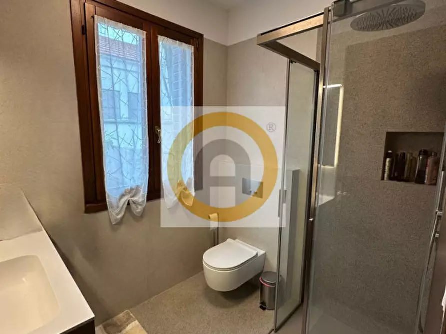 Immagine 10 di Casa bifamiliare in vendita  a Bassano Del Grappa