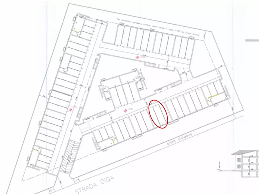 Immagine 7 di Garage in vendita  in Via goffredo mameli 19 a Castelnuovo Del Garda