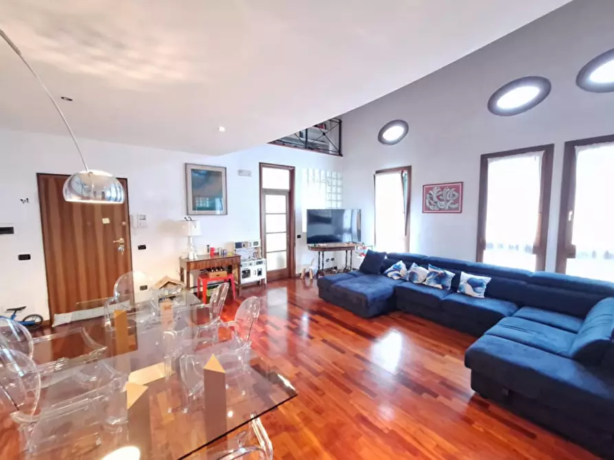 Immagine 3 di Appartamento in vendita  in Via Nazario Sauro a Rovigo